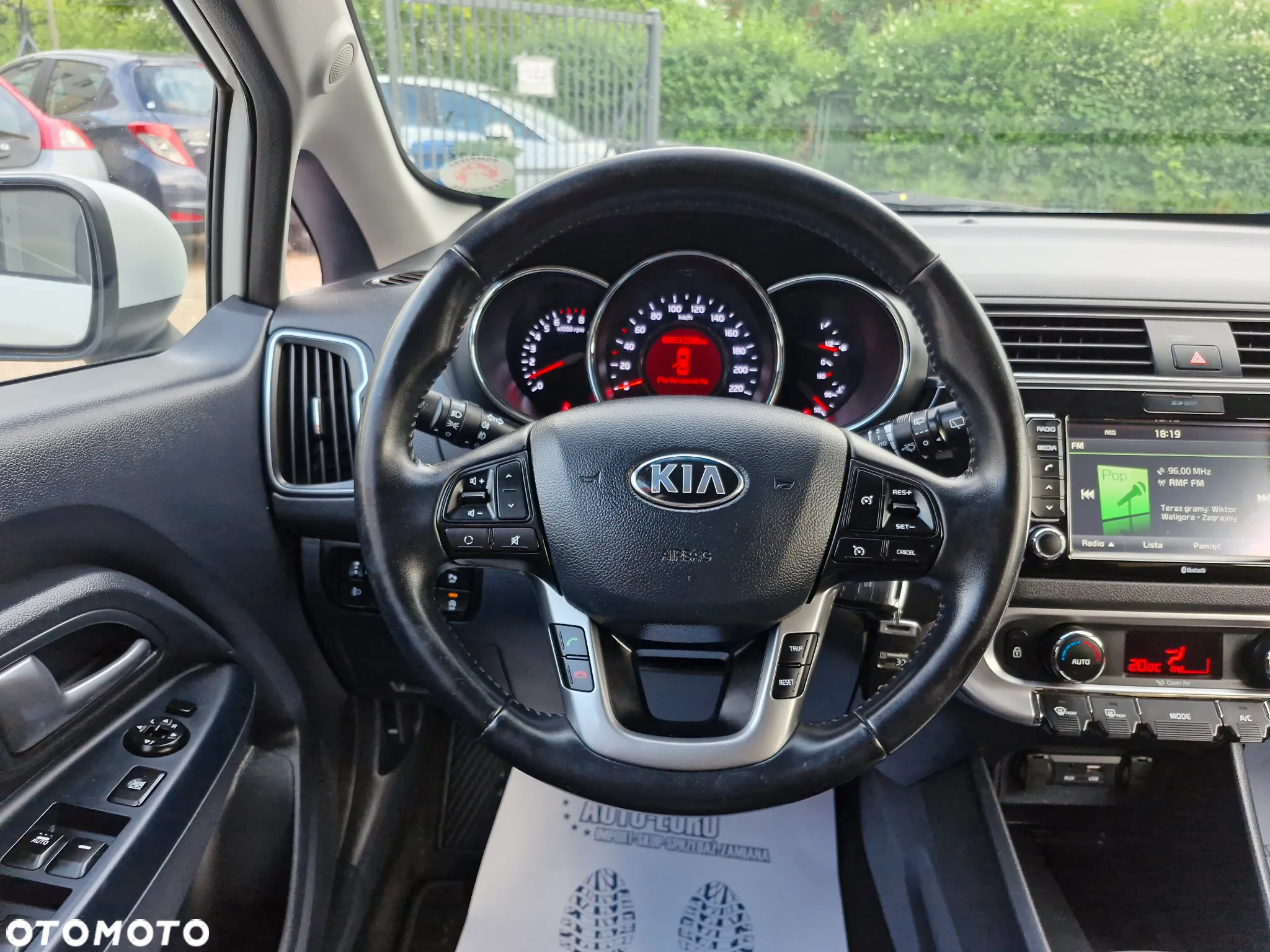 Kia Rio 1.2 Fifa World Cup Edition - 27
