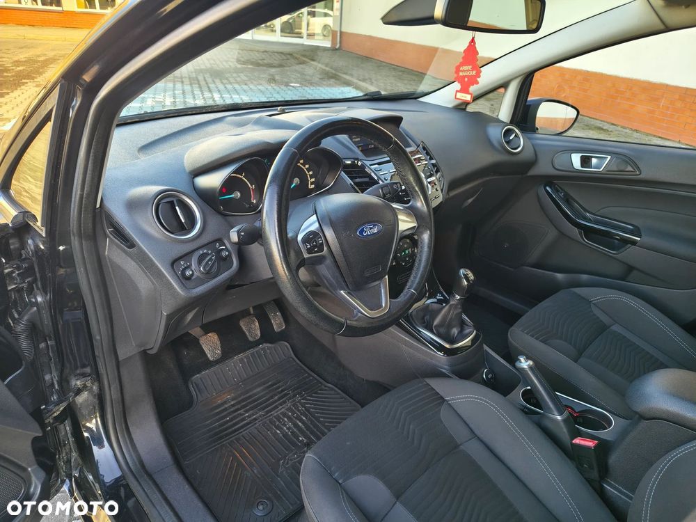 Ford Fiesta 1.6 TDCi DPF Titanium - 22