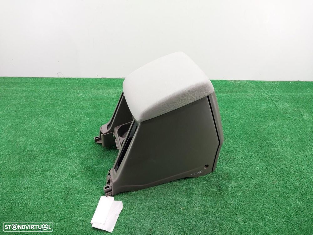 APOIO DE BRAÇOS NISSAN PATROL - 1