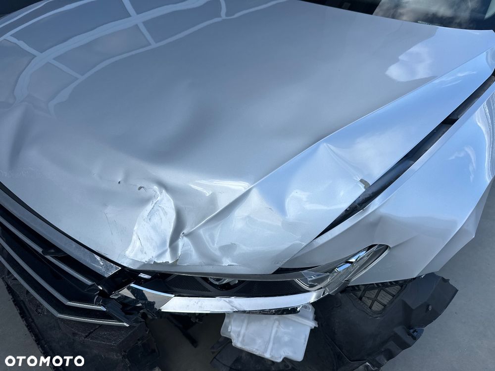 Volkswagen Passat 2.0 TDI SCR DSG Comfortline - 14