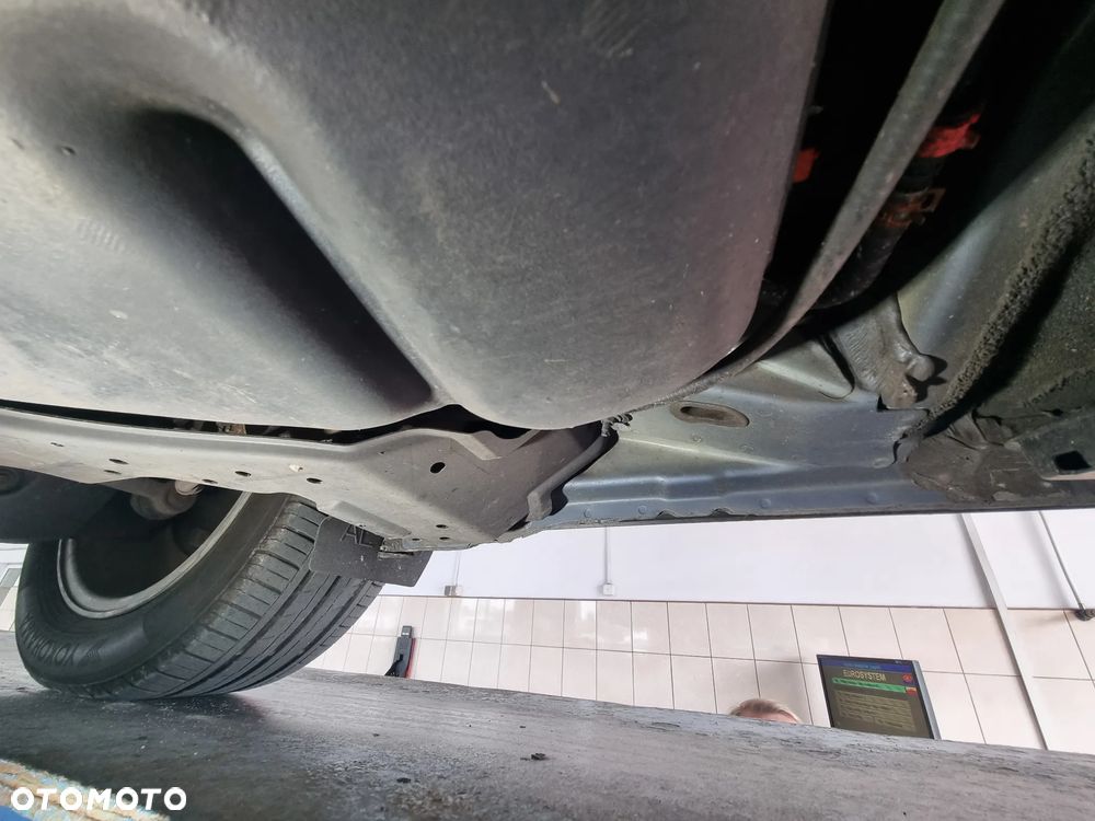 Toyota Auris 1.8 Executive - 35