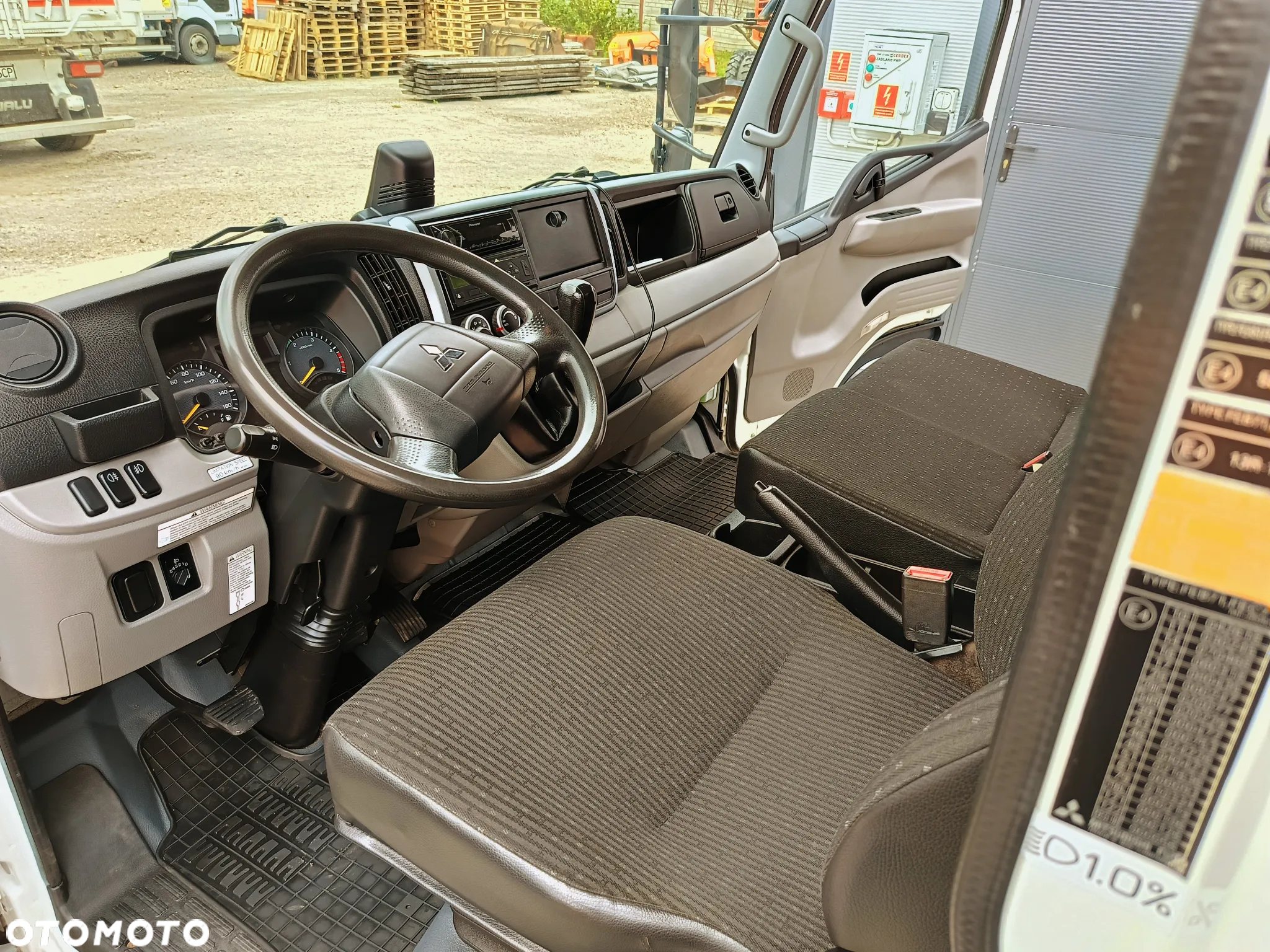 FUSO Canter 7c15 - 9