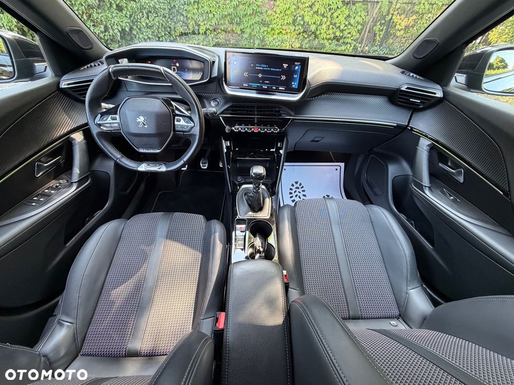 Peugeot 2008 - 18