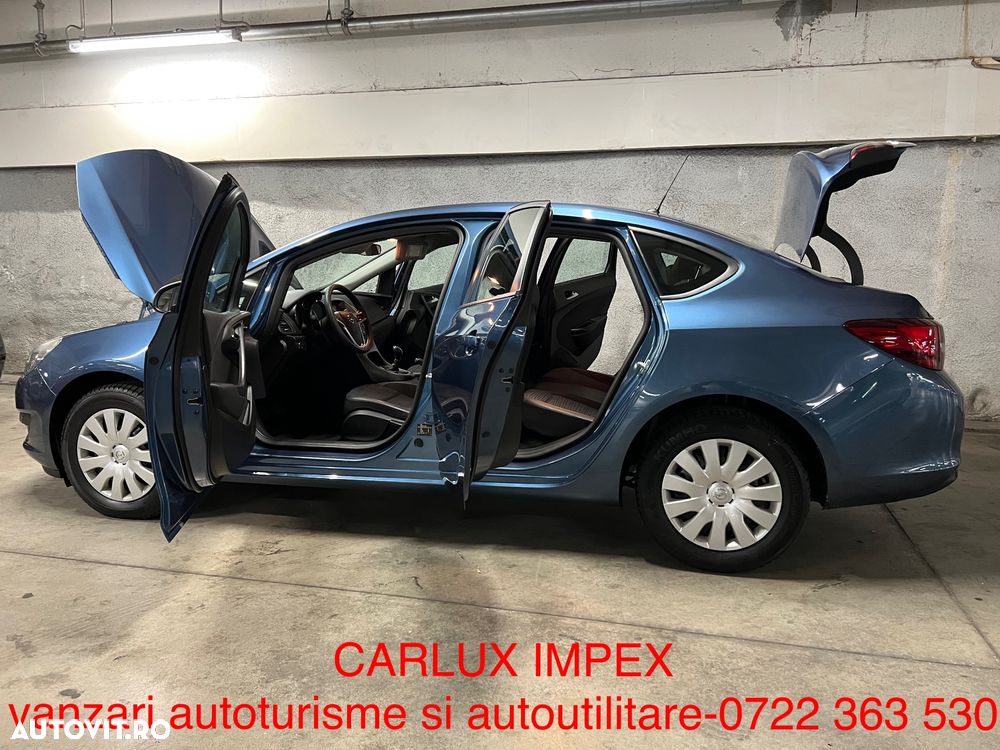 Opel Astra 1.6 CDTI Start/Stop Cosmo - 11