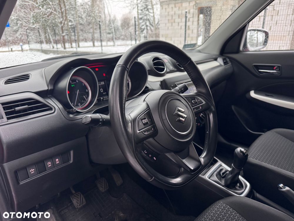 Suzuki Swift 1.2 Dualjet SHVS Premium - 4