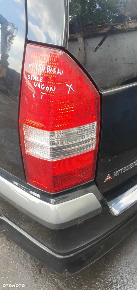 Mitsubishi Space Wagon Lampy tylne, lewa, prawa - 2