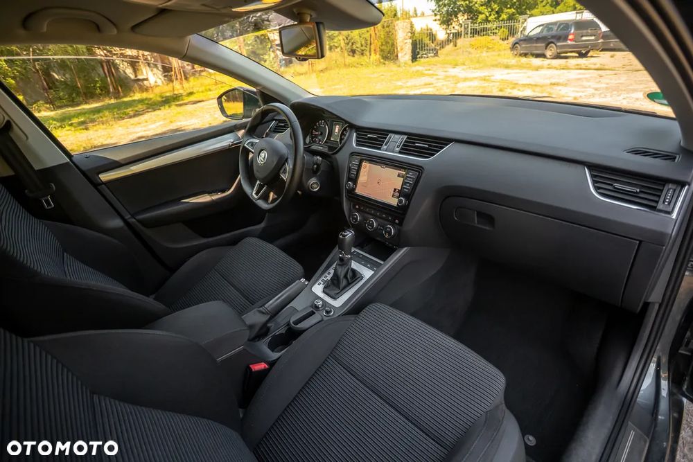 Skoda Octavia 1.6 TDI (Green tec) DSG Ambition - 19