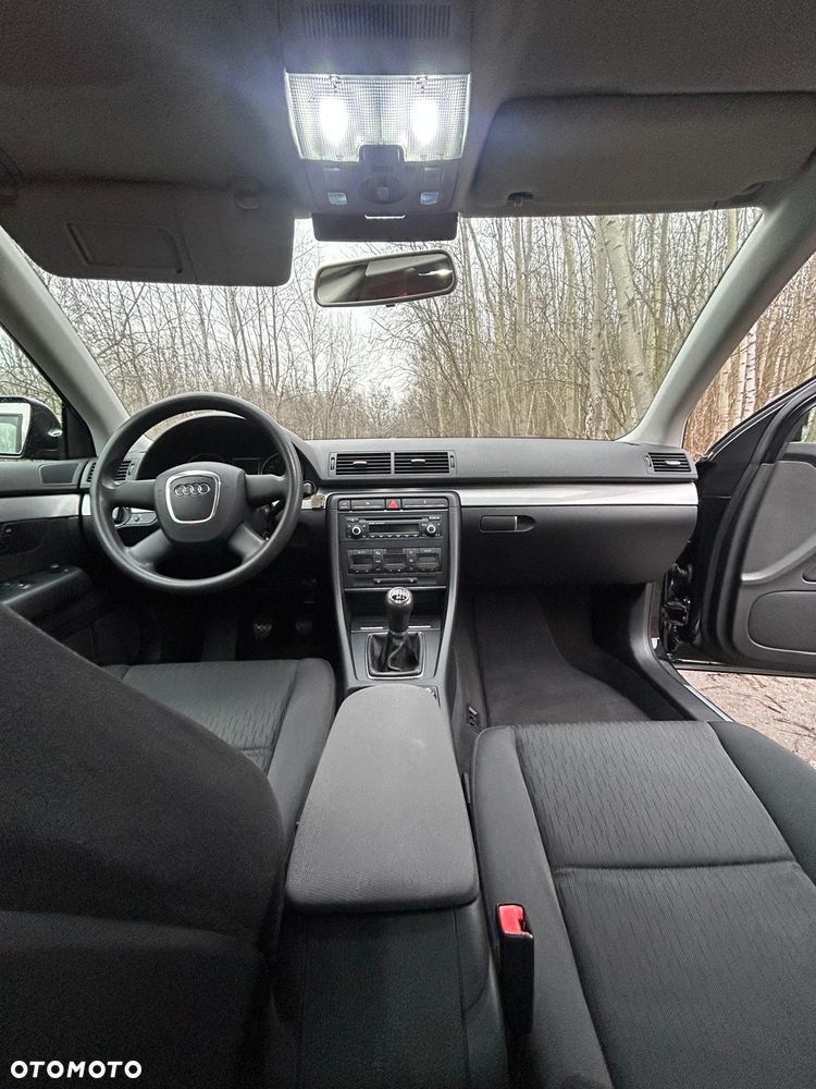 Audi A4 Limousine 2.0 TDI DPF - 11