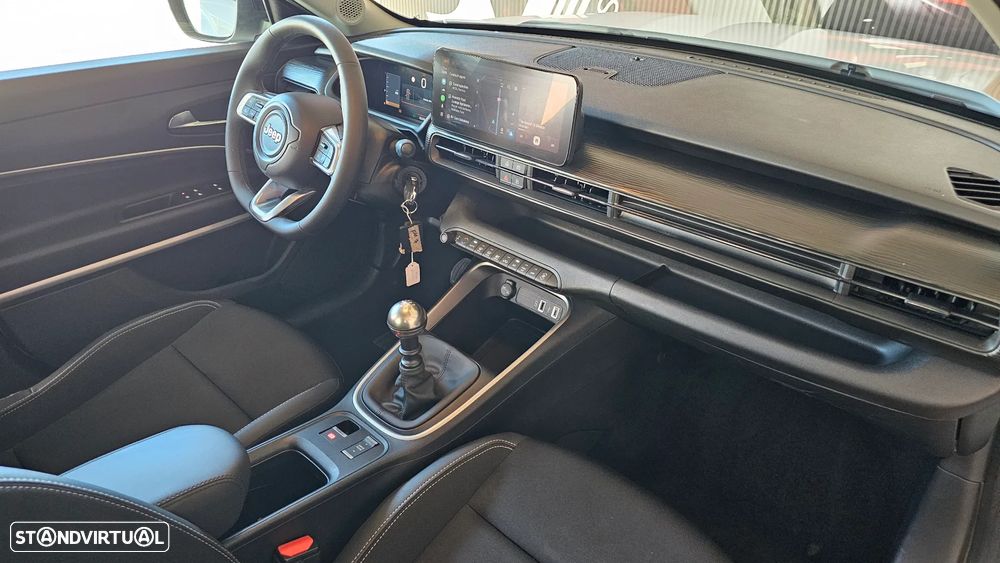 Jeep Avenger 1.2 GSE T3 Turbo-Benzin GDI Altitude - 29