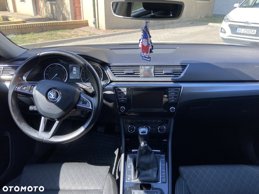 Skoda Superb 2.0 TDI Ambition - 18