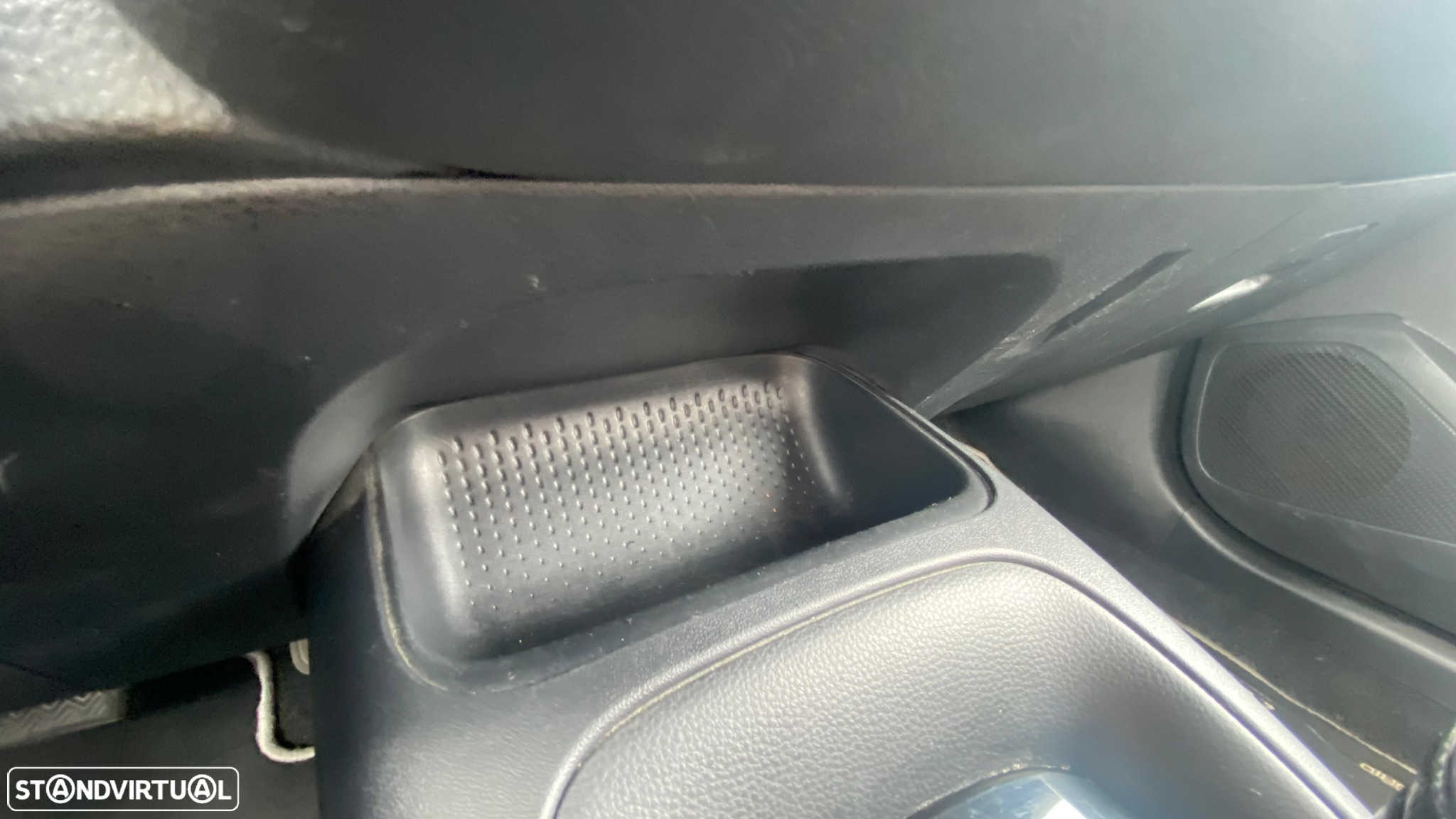 Toyota Corolla 1.8 Hybrid Comfort - 44