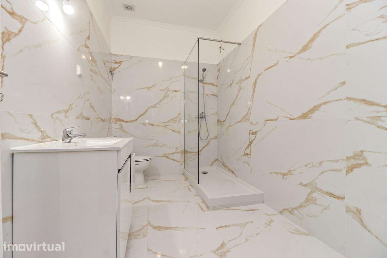 Arrendamento de apartamento T3+1 totalmente remodelado na Av. Almirant - Grande imagem: 5/30
