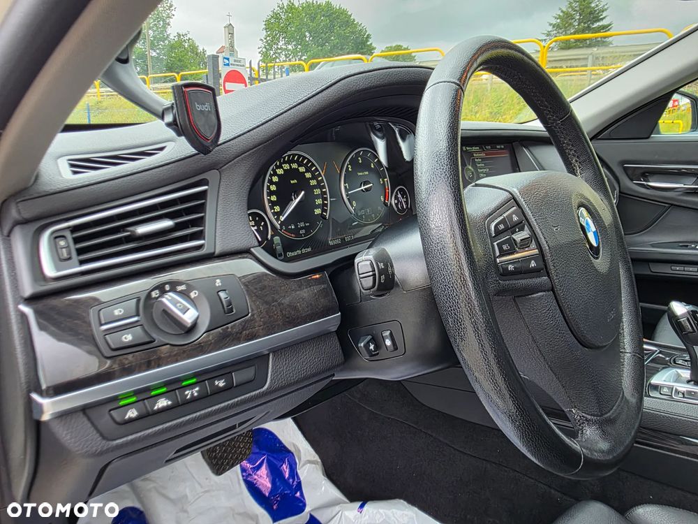 BMW Seria 7 740d xDrive - 10