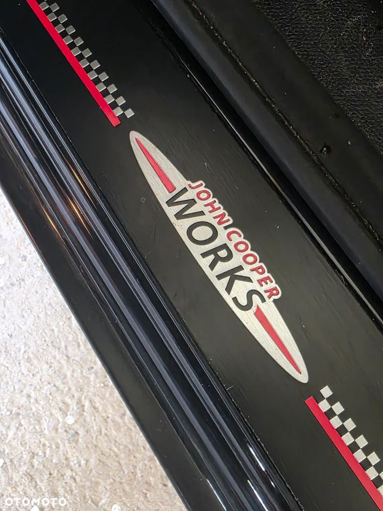 MINI John Cooper Works - 11