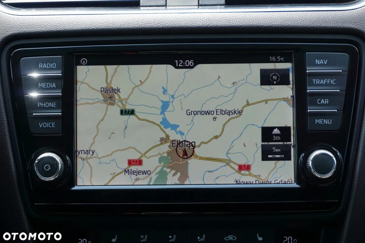 Skoda Octavia Combi 2.0 TDI 4x4 Scout - 28