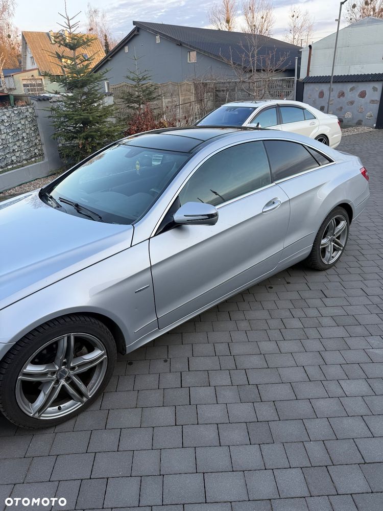 Mercedes-Benz Klasa E 250 CGI BlueEffICIENCY - 8
