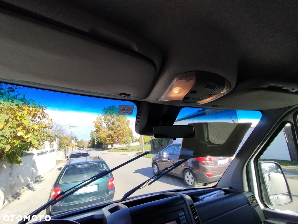 Mercedes-Benz Sprinter - 14