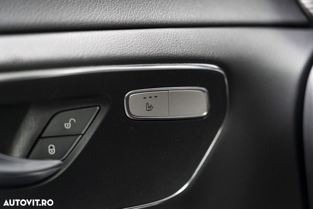 Mercedes-Benz V - 32