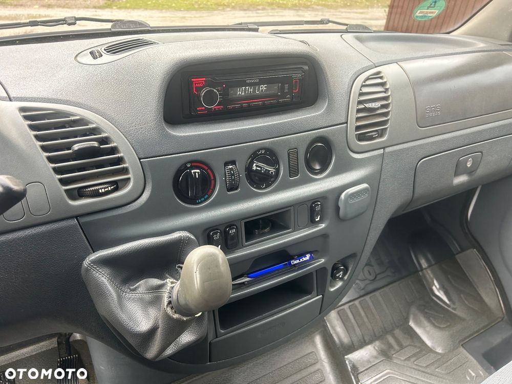 Mercedes-Benz Sprinter 208 - 18
