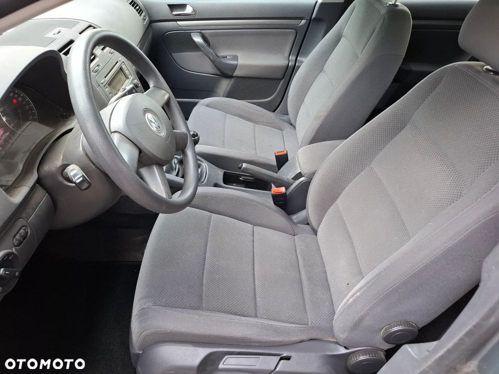 Volkswagen Golf 1.6 Comfortline - 25