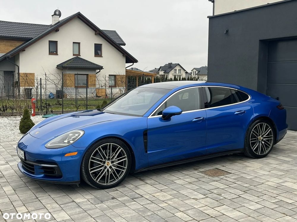 Porsche Panamera 4S - 19