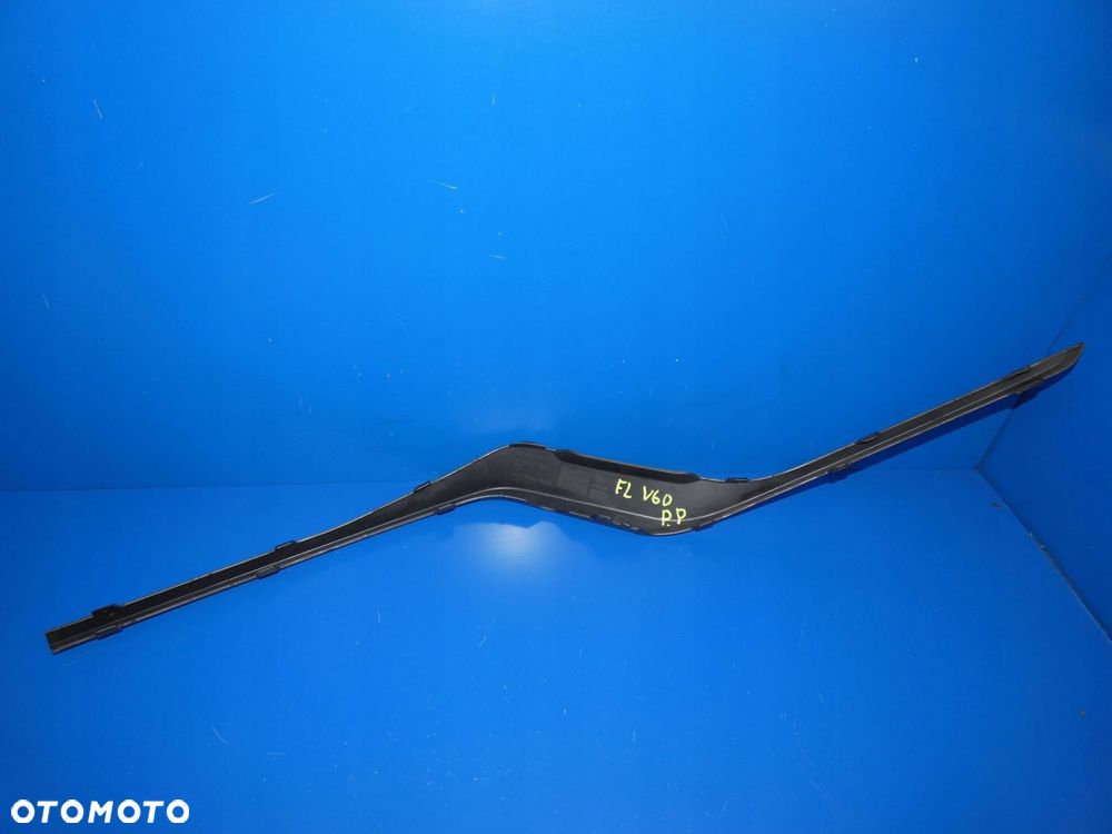 VOLVO V60 S60 II LIFT 13- RDESIGN LISTWA ZDERZAKA PRAWA PRAWY PRZÓD - 2