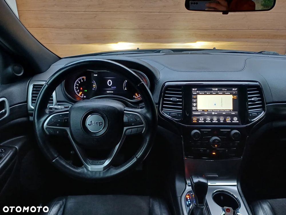 Jeep Grand Cherokee - 11