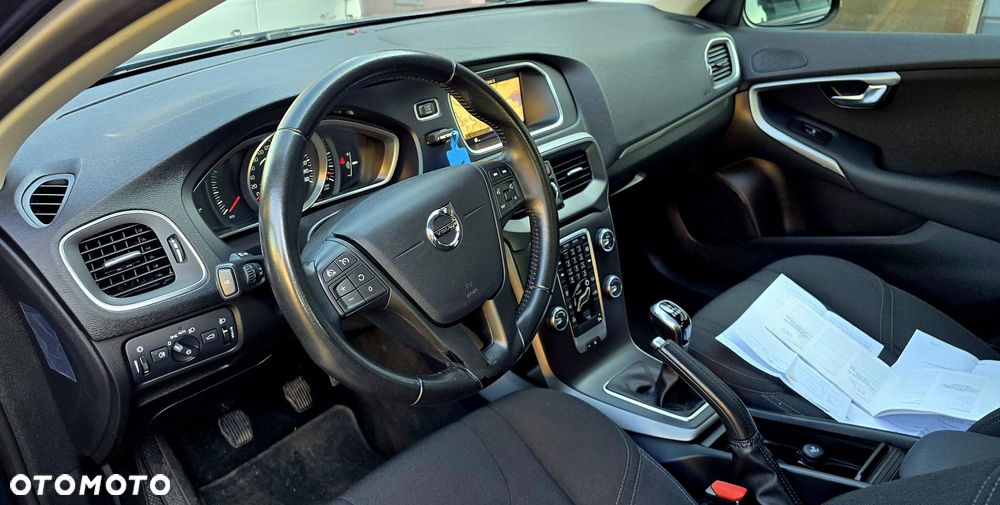 Volvo V40 D2 Kinetic - 17