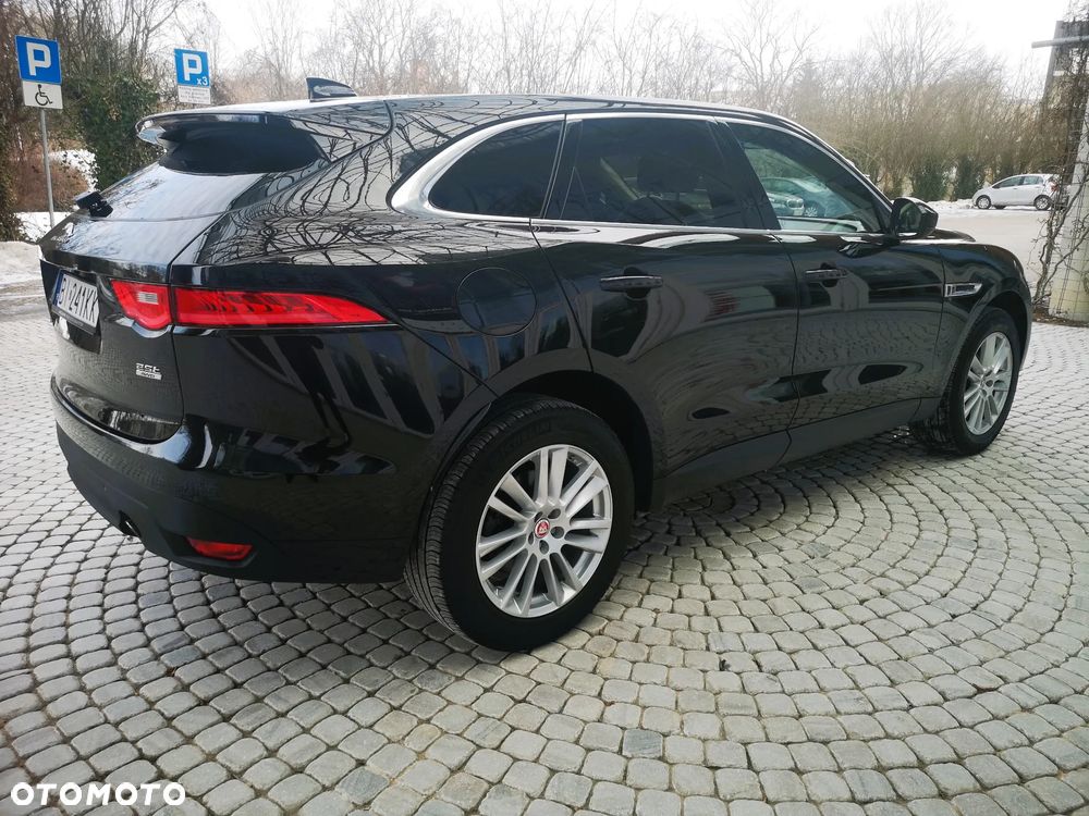 Jaguar F-Pace - 5