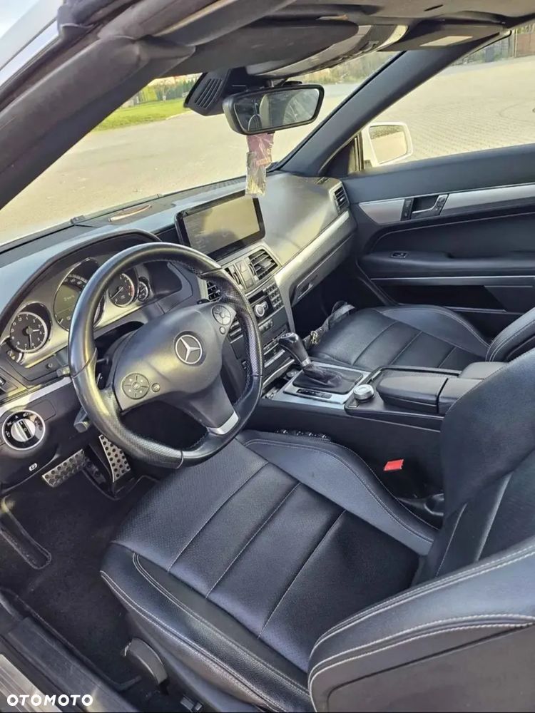 Mercedes-Benz Klasa E - 16