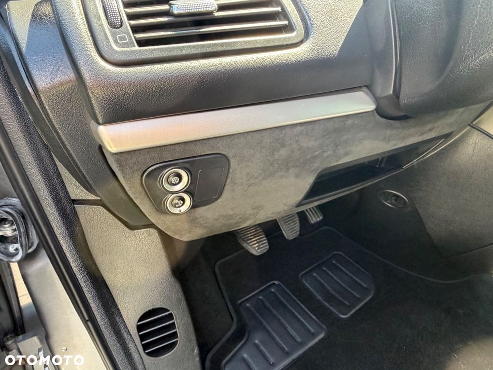 Peugeot 807 2.0 HDi Premium Grand Prix - 14