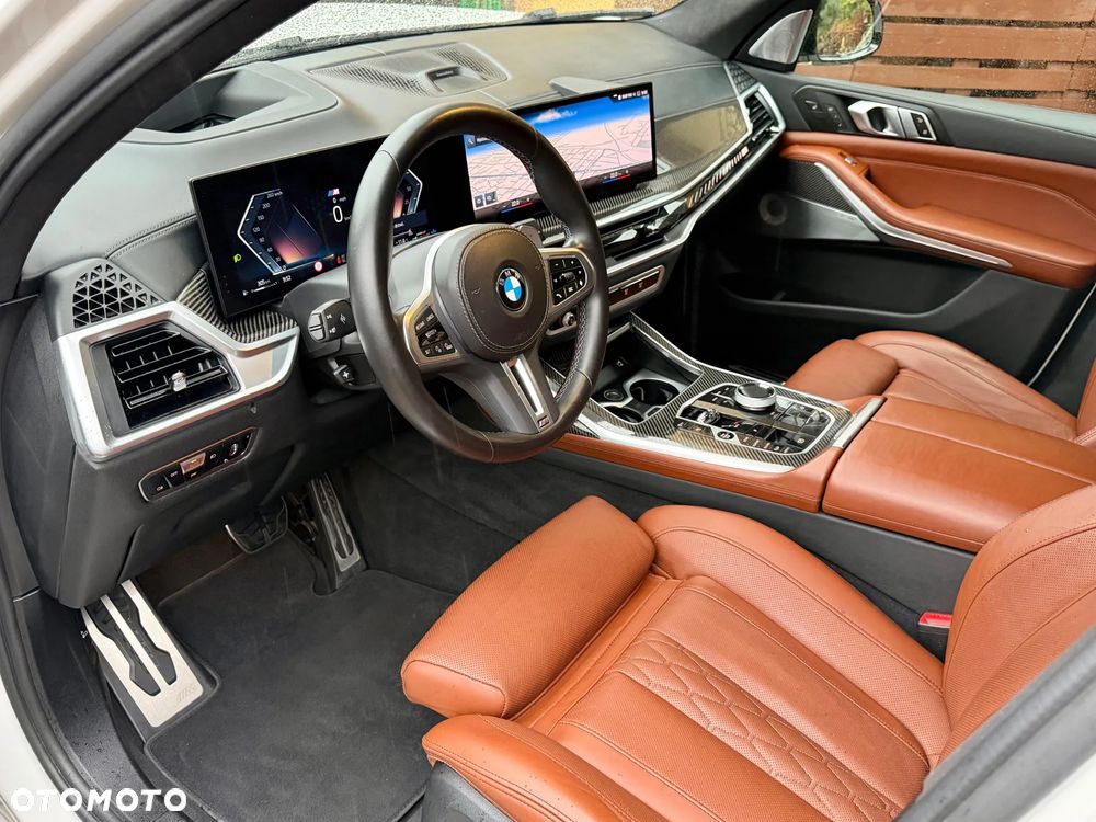 BMW X7 M60i xDrive - 17