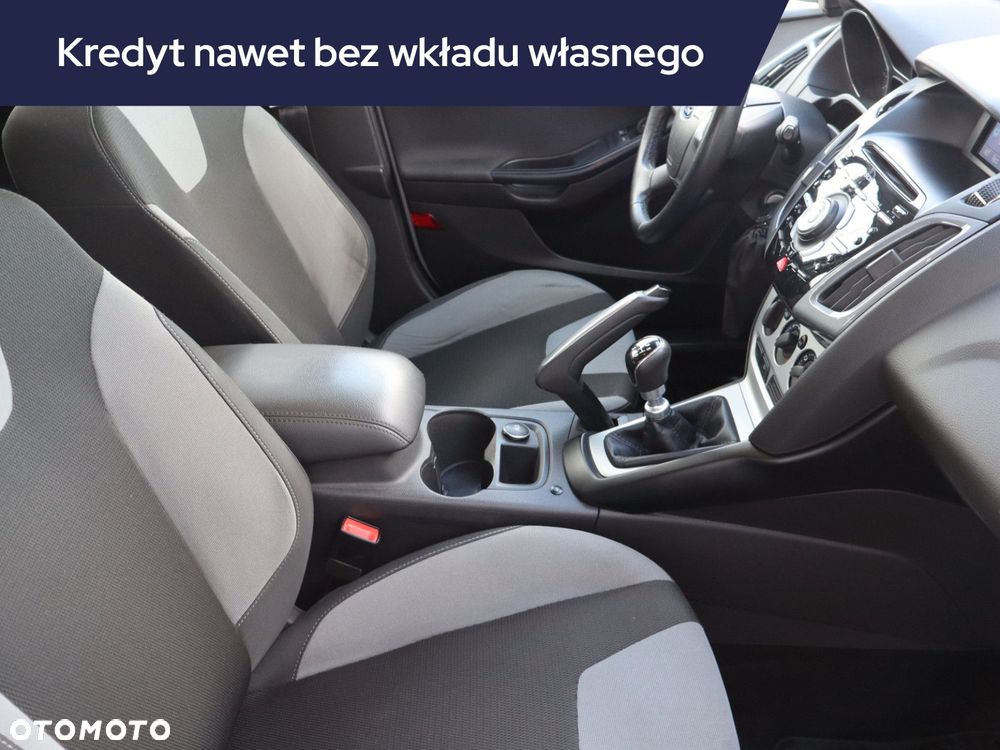Ford Focus SW - 11