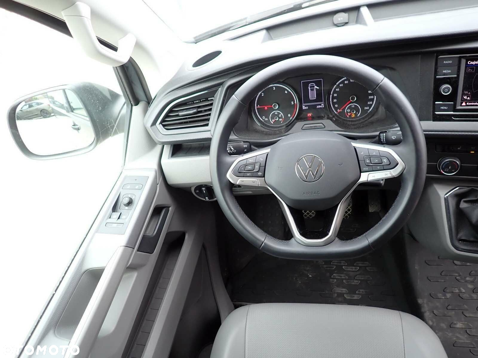 Volkswagen Transporter - 9