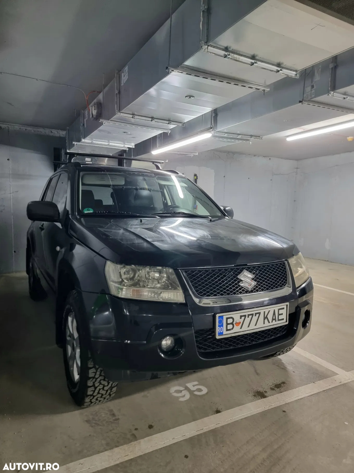 Suzuki Grand Vitara 1.9 DDIS JLX - 10