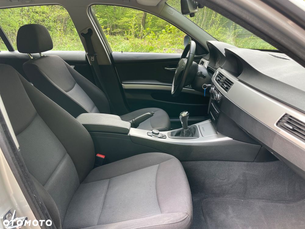 BMW Seria 3 320d DPF - 15
