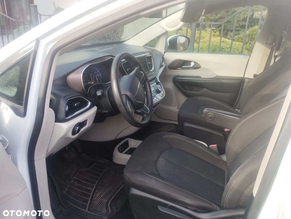 Chrysler Voyager - 17