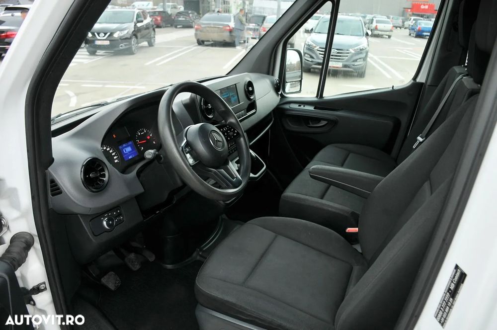 Mercedes-Benz Sprinter - 5