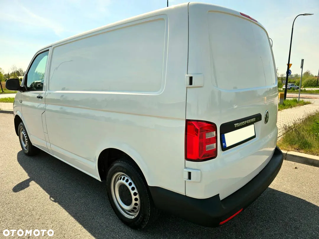 Volkswagen Transporter T6 - 6