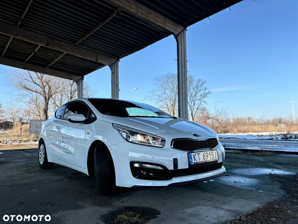 Kia Ceed - 4