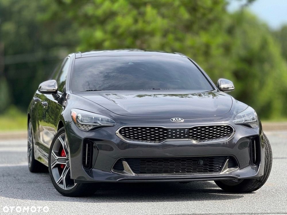 Kia Stinger - 3