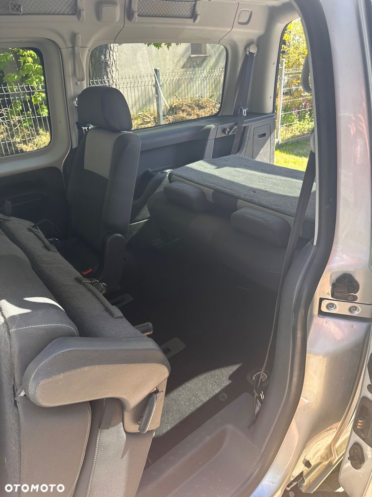 Volkswagen Caddy Maxi Highline BMT - 11