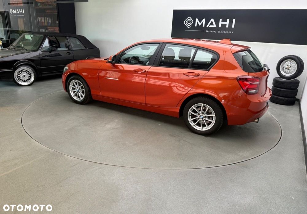 BMW Seria 1 116i - 8