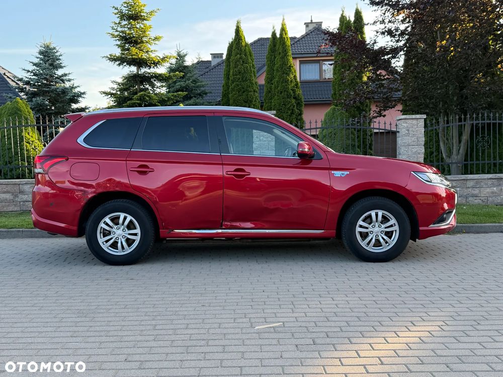 Mitsubishi Outlander Intense + - 7