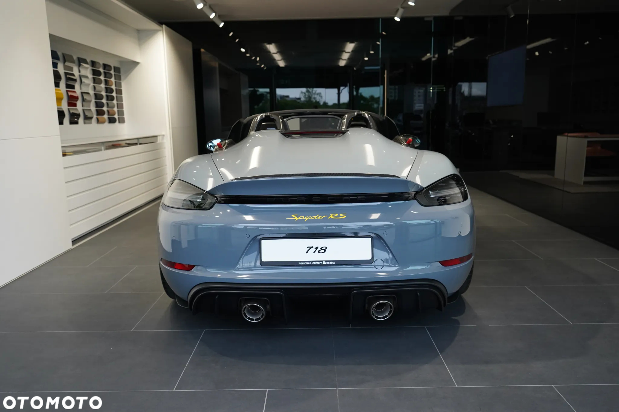 Porsche 718 Spyder - 11