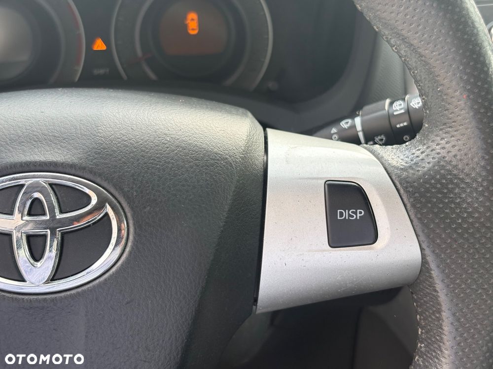 Toyota Auris 1.33 VVT-i - 13