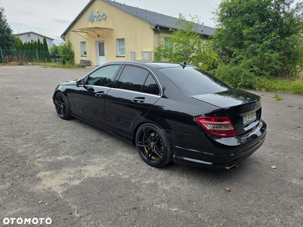 Mercedes-Benz Klasa C 320 CDI DPF 7G-TRONIC Avantgarde - 3