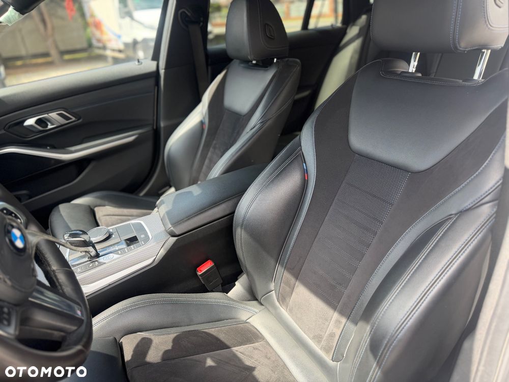 BMW Seria 3 330d xDrive M Sport sport - 12