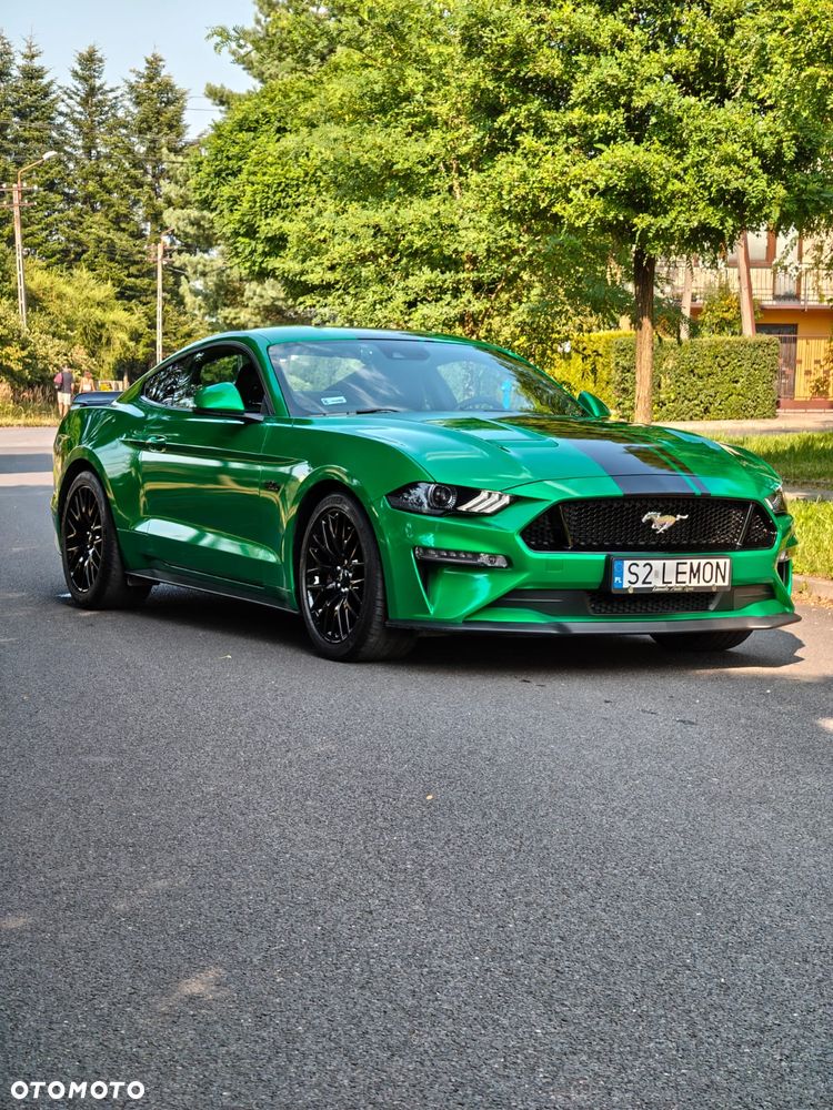 Ford Mustang - 1