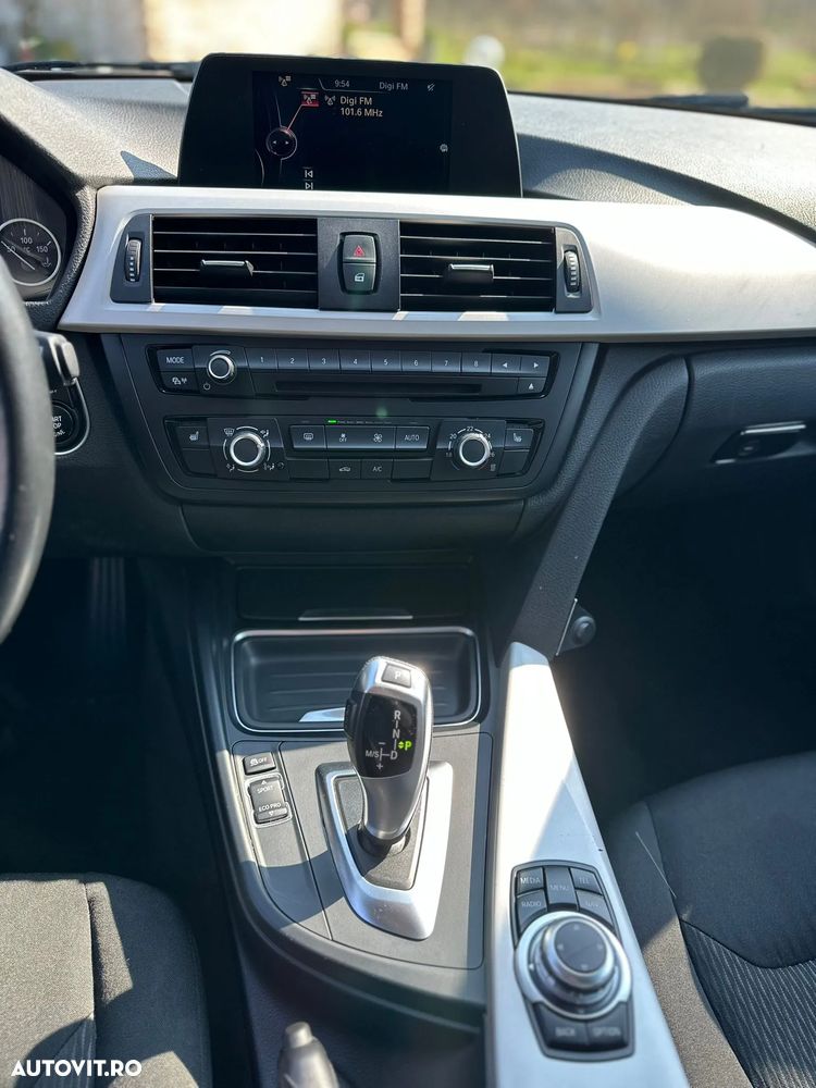 BMW Seria 3 318d Aut. - 19